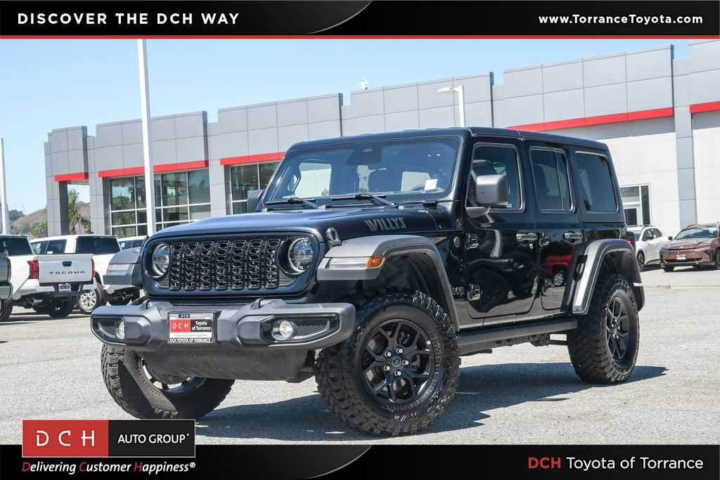 Used 2025 Jeep Wrangler Unlimited Sport AWD/4WD image 1