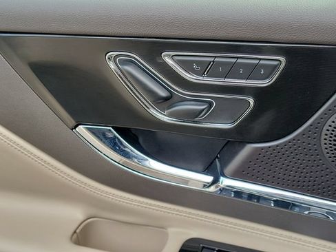 Certified 2024 Lincoln Corsair FWD image 14