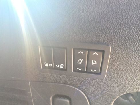 Used 2015 GMC Yukon Denali w/ Open Road Package image 12