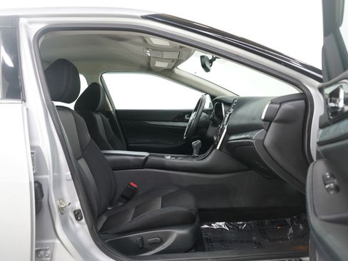 Used 2017 Nissan Maxima 3.5 S image 11
