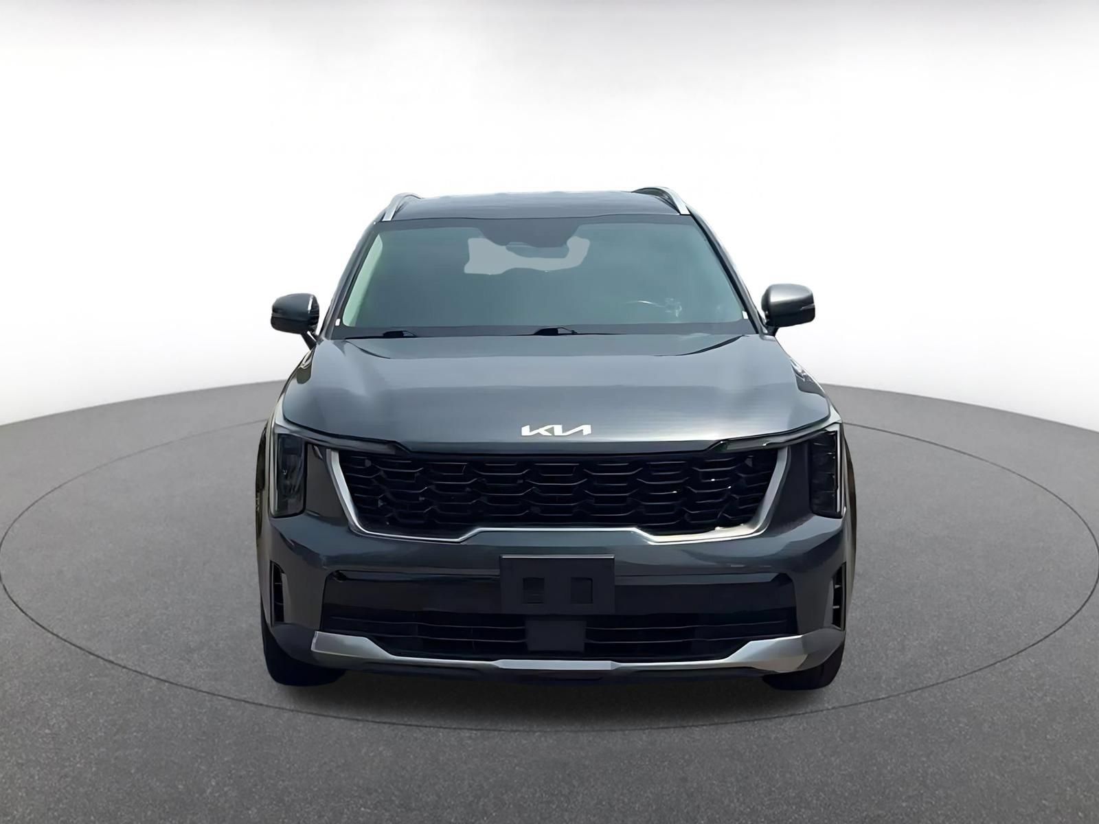 Used 2024 Kia Sorento S AWD/4WD image 2