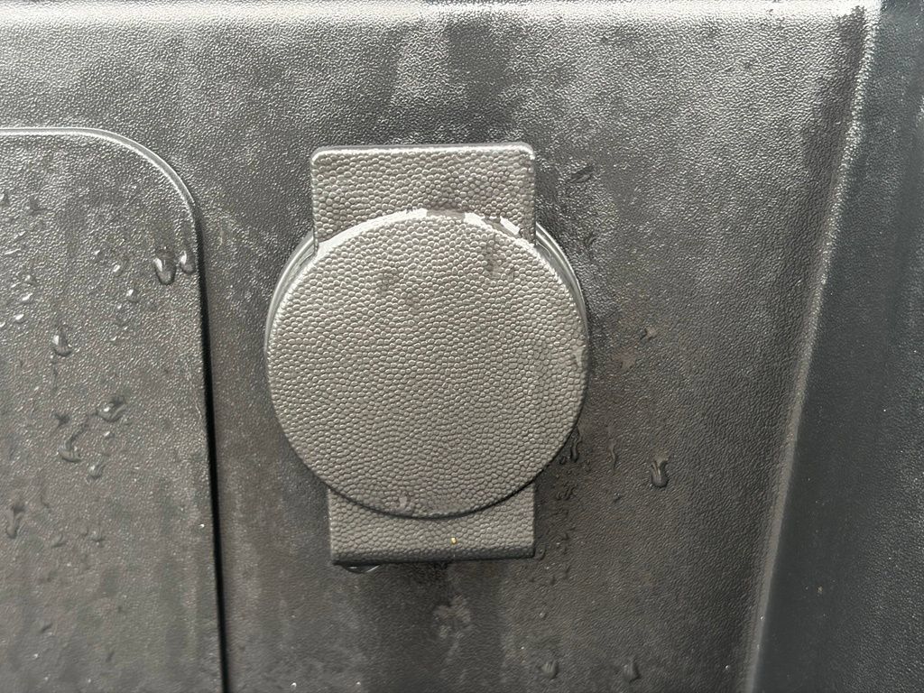 Used 2024 Ford F250 Platinum AWD/4WD image 10
