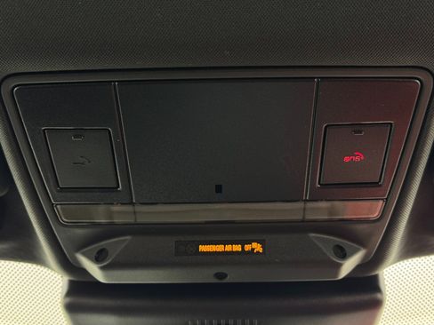 Used 2020 Jaguar F-TYPE R image 37