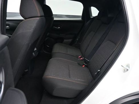 Used 2024 Honda HR-V Sport image 12