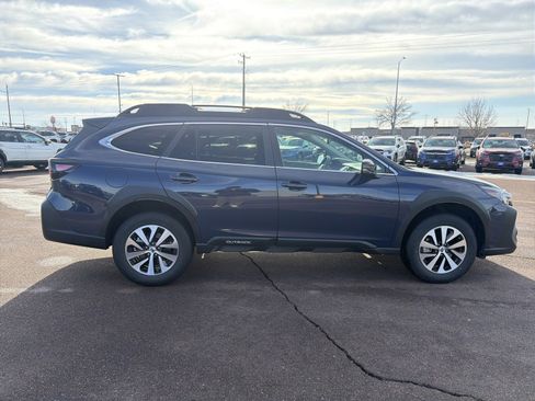 Certified 2025 Subaru Outback Premium w/ Popular Package #1A image 11