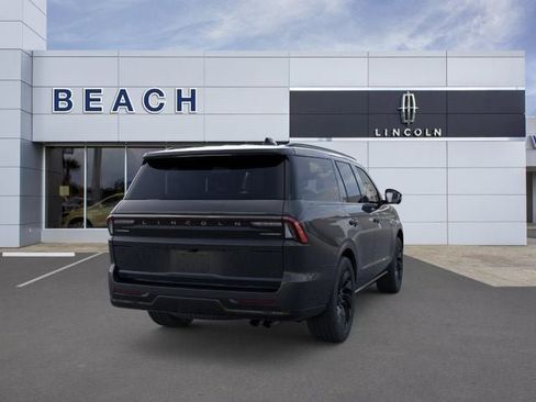 New 2026 Lincoln Navigator Reserve AWD/4WD image 8