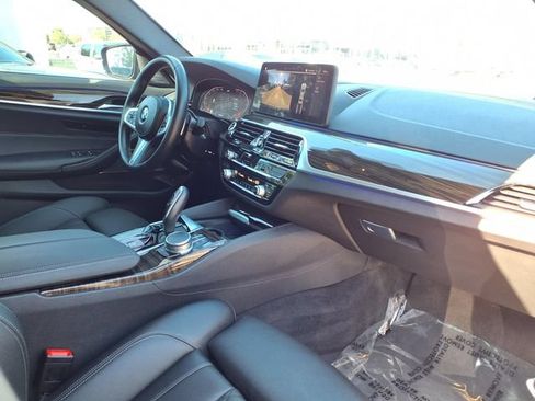 Used 2022 BMW 540i w/ M Sport Package RWD image 27