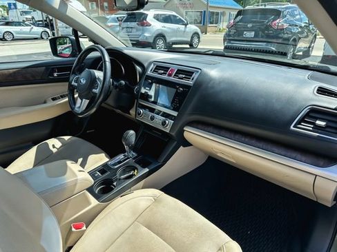Used 2016 Subaru Outback 2.5i Limited AWD/4WD image 24