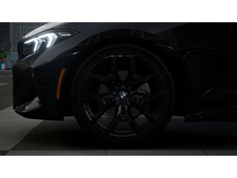 New 2025 BMW 330i Sedan image 7