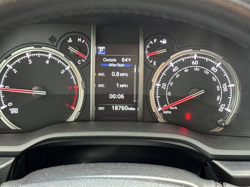 Certified 2024 Toyota 4Runner TRD Off-Road Premium image 24