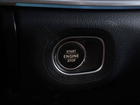Used 2024 Mercedes-Benz GLE 450e 4MATIC image 36