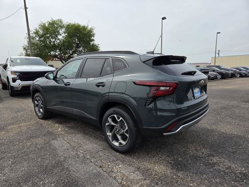 New 2026 Chevrolet Trax LT FWD image 3