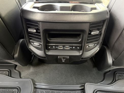 Used 2022 RAM 1500 Limited AWD/4WD image 33