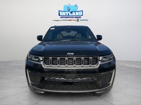 New 2026 Jeep Grand Cherokee Limited RWD image 33