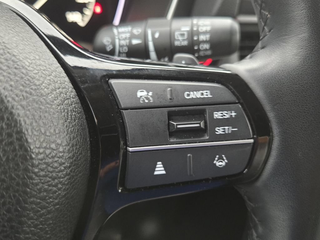 Certified 2025 Honda Pilot Touring image 25