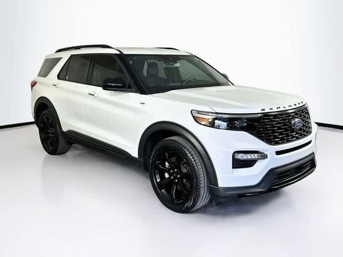 Used 2024 Ford Explorer ST-Line w/ Class IV Trailer Tow Package AWD/4WD image 24