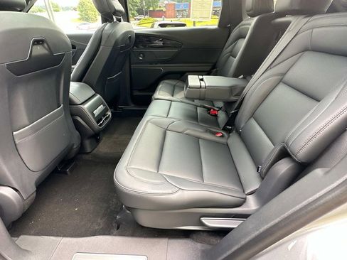 New 2025 Lincoln Nautilus Premier w/ Equipment Group 102A image 21