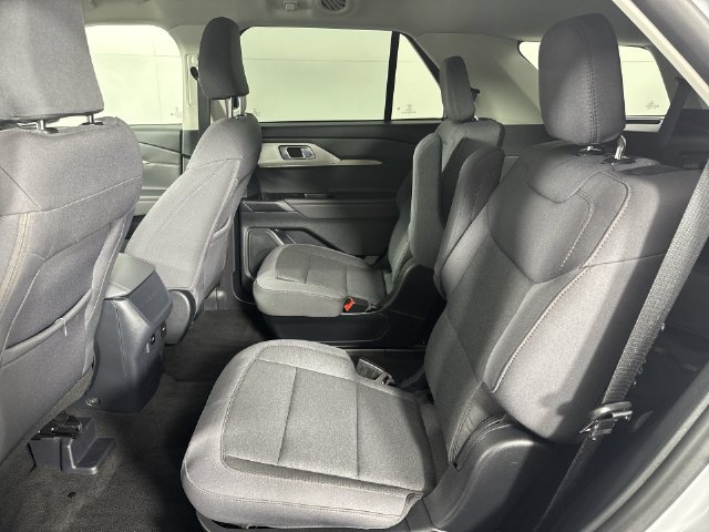 Used 2026 Ford Explorer Active AWD/4WD image 22