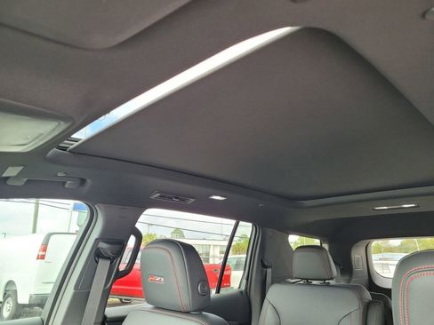 New 2026 Chevrolet Traverse Z71 w/ Driver Confidence Package image 17