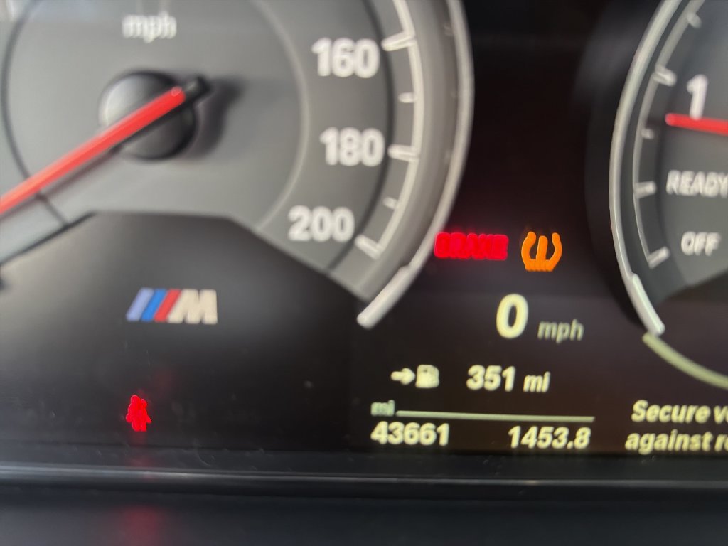Used 2015 BMW M4 Convertible RWD image 13
