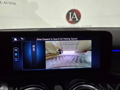 New 2025 Mercedes-Benz GLB 250 4MATIC image 15