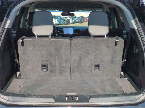 Used 2022 Ford Explorer Limited w/ Equipment Group 301A image 35