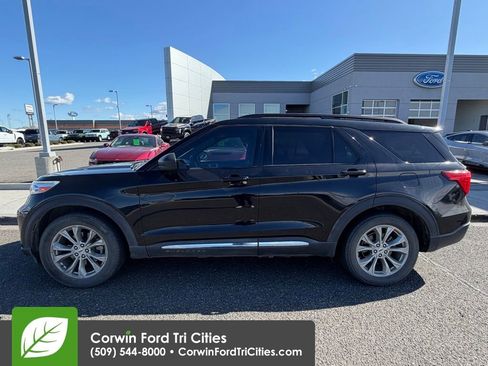 Used 2020 Ford Explorer XLT w/ Equipment Group 202A image 5