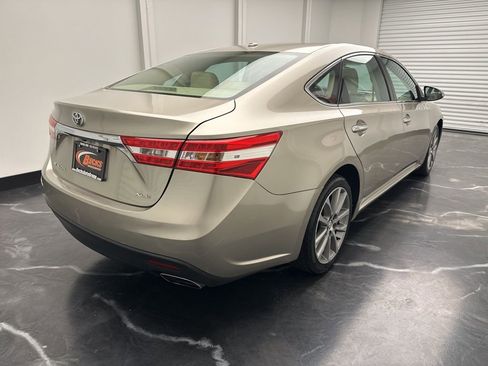 Used 2015 Toyota Avalon XLE Touring image 3
