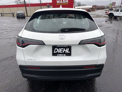 Used 2023 Honda HR-V LX image 6