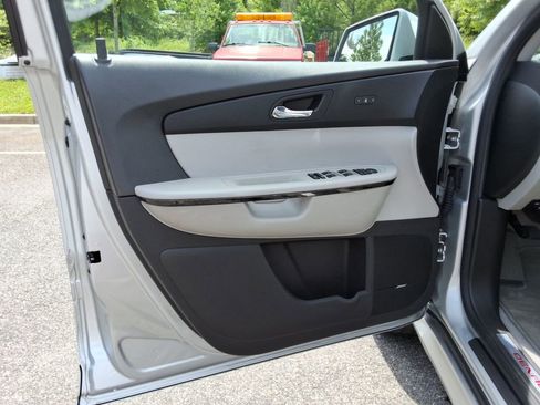 Used 2012 GMC Acadia Denali FWD image 22