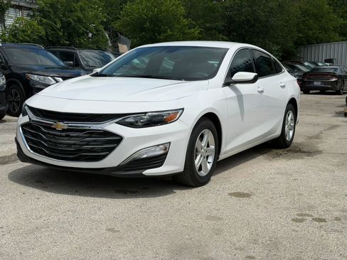 Used 2023 Chevrolet Malibu LS FWD image 2
