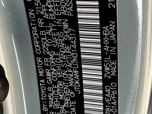 Used 2021 Toyota Prius XLE w/ Advanced Technology Package image 30