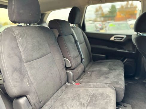 Used 2015 Nissan Pathfinder S image 14