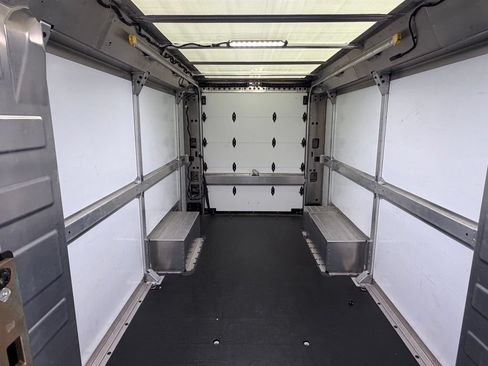 Used 2024 Chevrolet Brightdrop 600 w/ Commercial Equipment Package AWD/4WD image 9