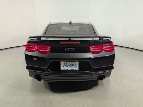 Used 2020 Chevrolet Camaro LT RWD image 7