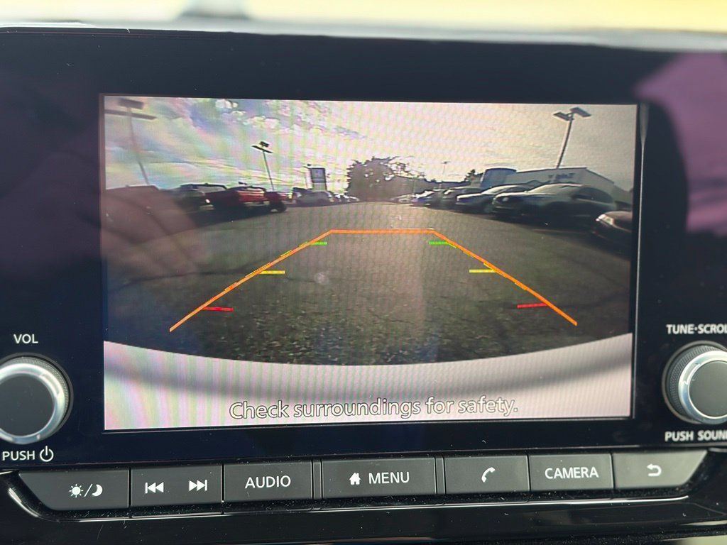 Used 2025 Nissan Pathfinder SV AWD/4WD image 37