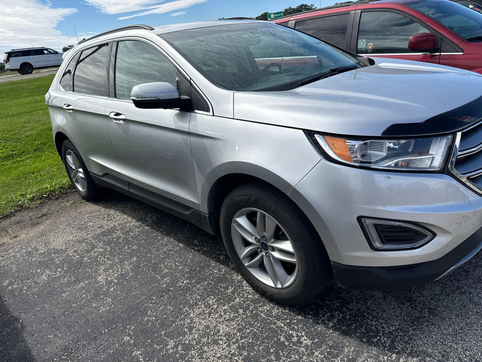 Used 2018 Ford Edge SEL w/ Equipment Group 201A AWD/4WD image 3
