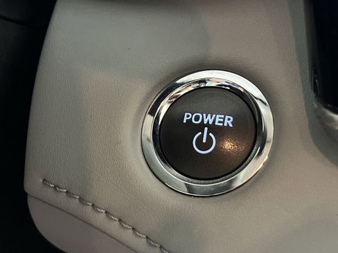 Used 2023 Toyota Highlander Platinum image 36