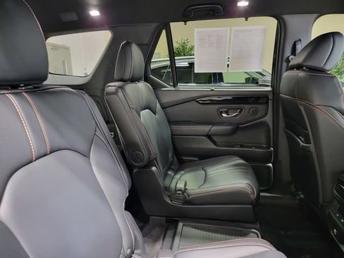 Certified 2024 Honda Pilot TrailSport image 14