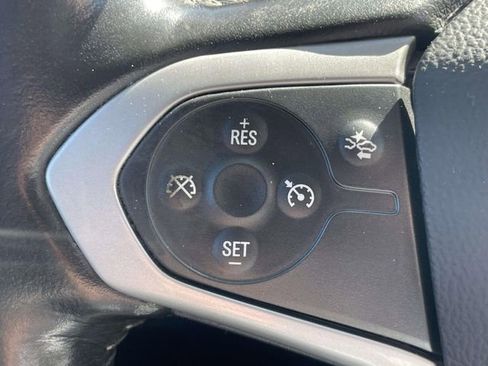 Used 2022 Chevrolet Colorado LT w/ Fleet Safety Package RWD image 23