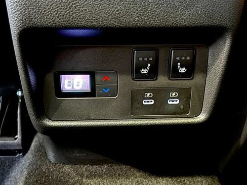 Used 2024 Nissan Rogue Platinum w/ Platinum Premium Package FWD image 20
