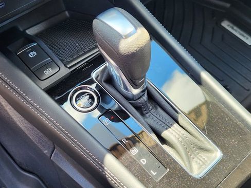 Certified 2023 Nissan Kicks SR FWD image 12