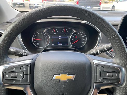 Used 2025 Chevrolet Blazer LT FWD image 26