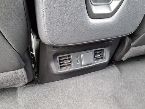 Used 2025 GMC Sierra 1500 SLT AWD/4WD image 24