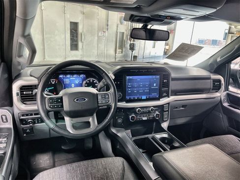 Used 2022 Ford F150 XLT w/ Equipment Group 302A High image 18