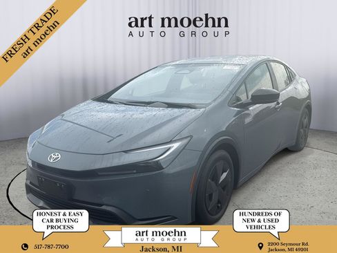 Used 2025 Toyota Prius LE FWD image 1
