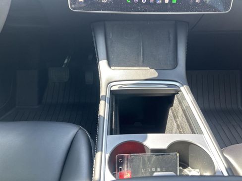 Used 2023 Tesla Model Y Long Range AWD/4WD image 17