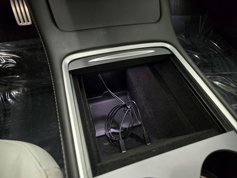 Used 2023 Tesla Model 3 Performance image 23