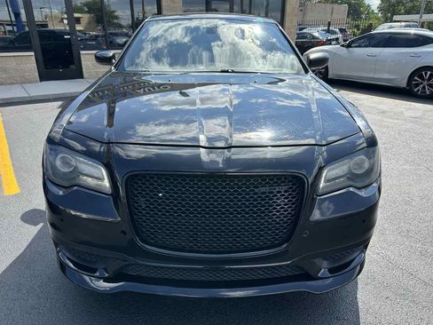 Used 2015 Chrysler 300 S RWD image 2