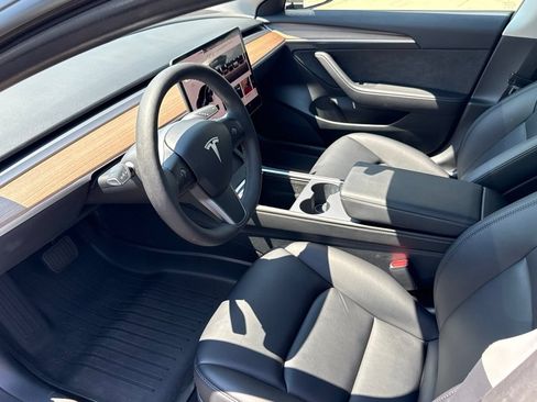 Used 2023 Tesla Model 3 Standard Range RWD image 12